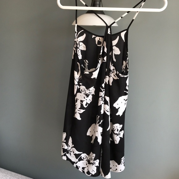 Banana Republic summer top - Picture 2 of 6